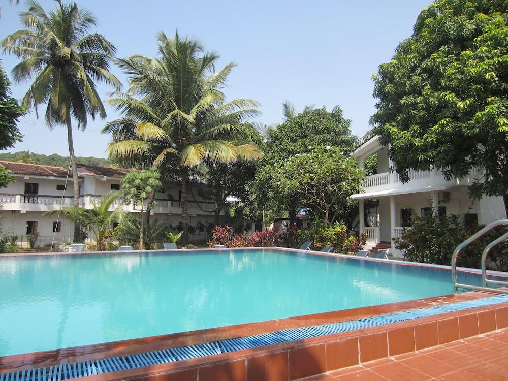 Hotel Riverside Бага Экстерьер фото