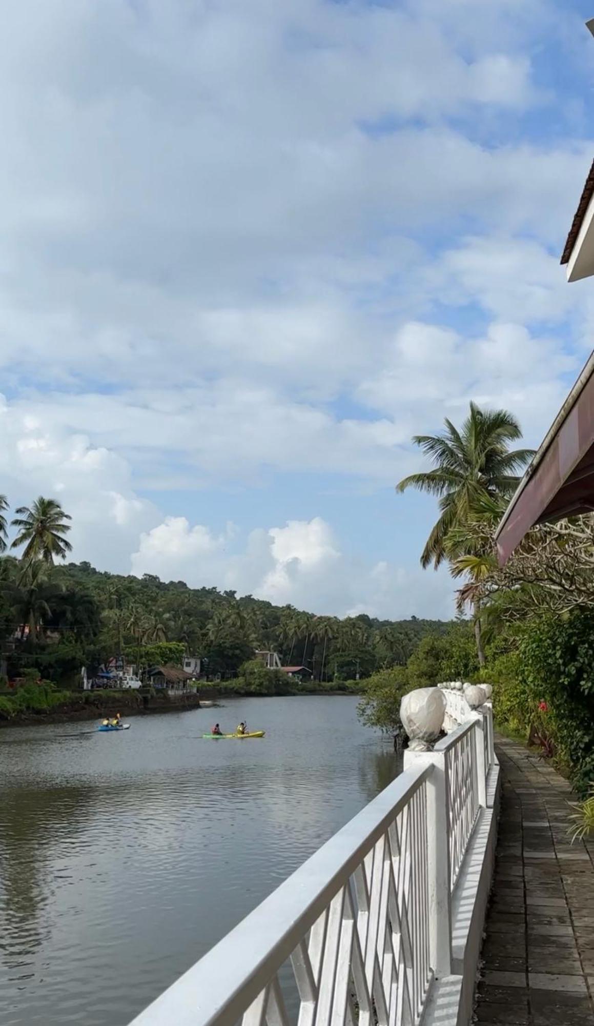 Hotel Riverside Бага Экстерьер фото