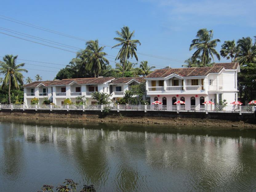 Hotel Riverside Бага Экстерьер фото