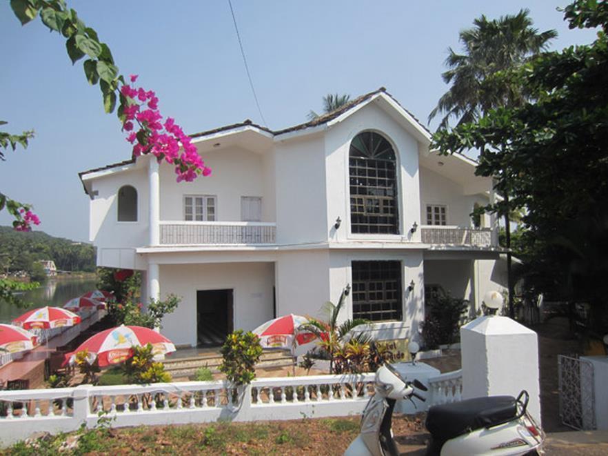 Hotel Riverside Бага Экстерьер фото